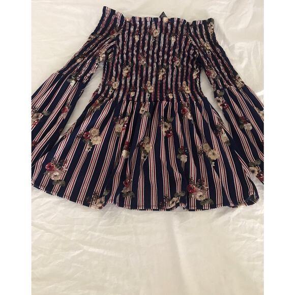 Rue 21 Med off the shoulder top - Picture 2 of 5